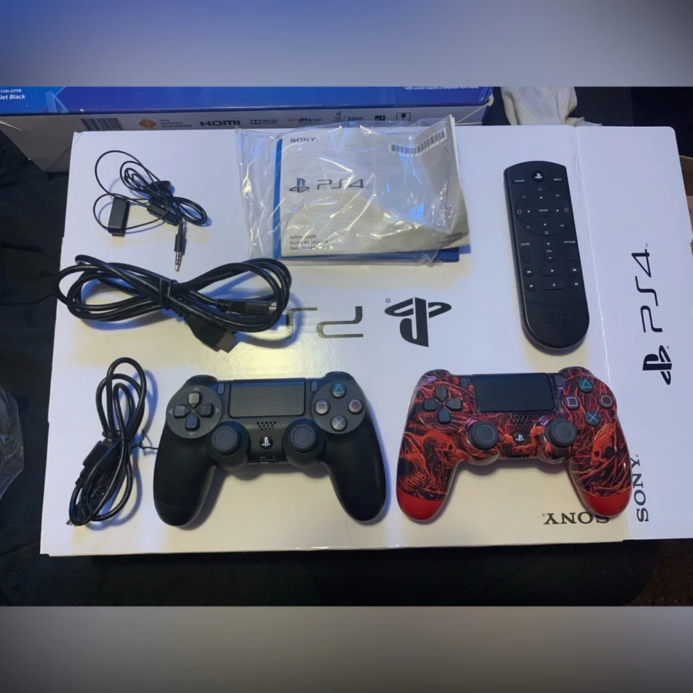 Sony PS4 Console with Controller - Black